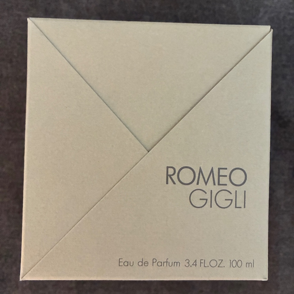 Romeo Gigli Eau de Parfum 3.4 Fl Oz 100 ml
